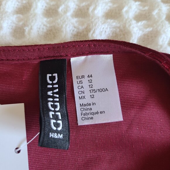 H&M DIVIDED Velvet Red Long Sleeve Dress - Picture 4 of 4